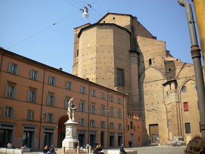 Piazza Galvani Bologna